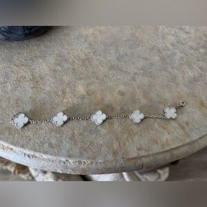 Silver Elegant Clover Motif Bracelet